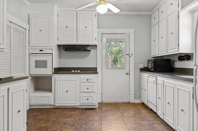 1827 Bollinger Road, Signal Mountain, TN 37377