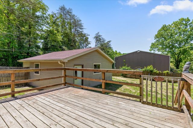 1827 Bollinger Road, Signal Mountain, TN 37377