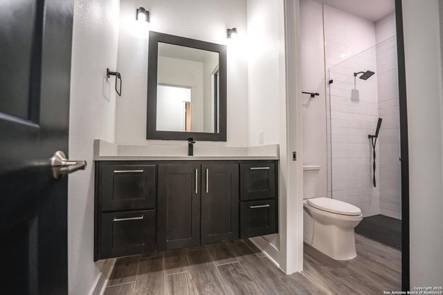 2109 Bella Vista, Canyon Lake, TX 78133