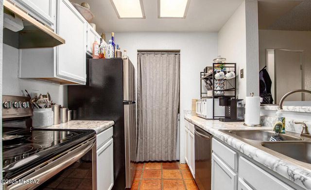 2676 W AVENIDA AZAHAR, Tucson, AZ 85745