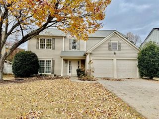 2095 Eagle Nest Bluff, Lawrenceville, GA 30044