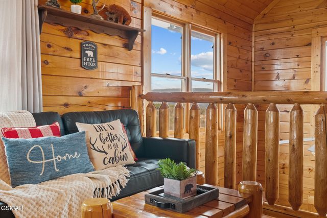 2815 White Oak Ridge Lane, Sevierville, TN 37862