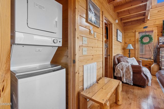 2815 White Oak Ridge Lane, Sevierville, TN 37862