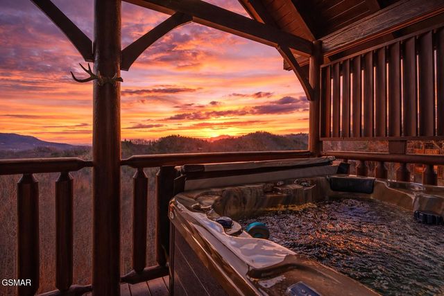 2815 White Oak Ridge Lane, Sevierville, TN 37862