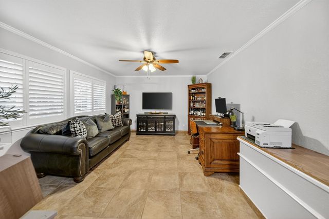 101 Mainberry, Madera, CA 93637