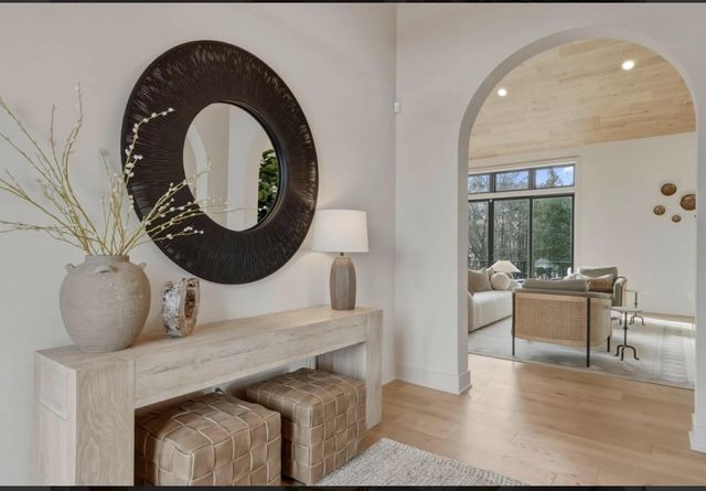 9229 Timberland Trail, Eden Prairie, MN 55347