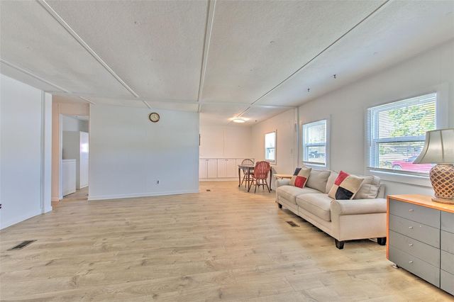 6028 136TH AVENUE N, Clearwater, FL 33760