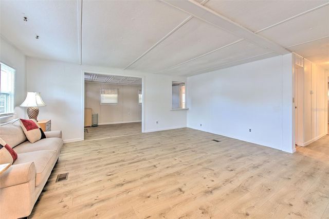 6028 136TH AVENUE N, Clearwater, FL 33760