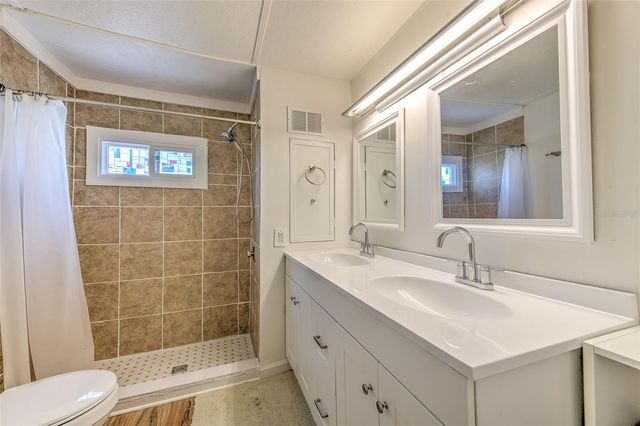 6028 136TH AVENUE N, Clearwater, FL 33760