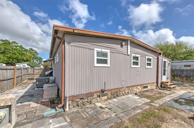 6028 136TH AVENUE N, Clearwater, FL 33760