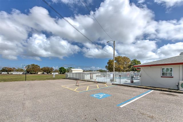 6028 136TH AVENUE N, Clearwater, FL 33760