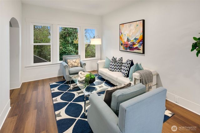 3442 15th Avenue W, Seattle, WA 98119
