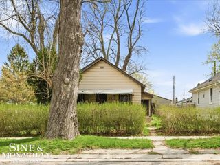 1532 Poplar Street, Port Huron, MI 48060