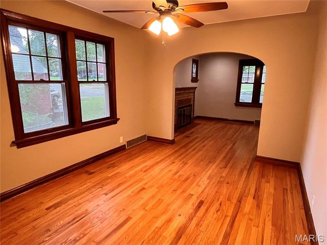 3 S Barat Avenue, St Louis, MO 63135