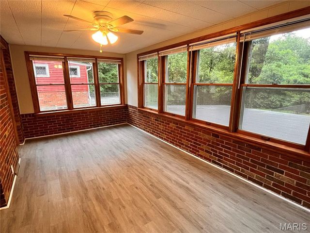 3 S Barat Avenue, St Louis, MO 63135