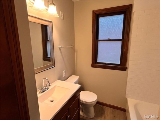 3 S Barat Avenue, St Louis, MO 63135