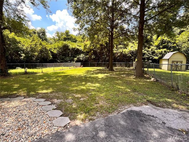 3 S Barat Avenue, St Louis, MO 63135