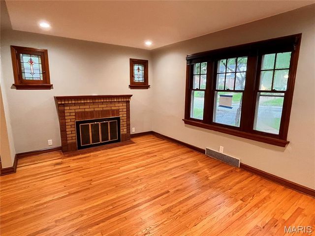 3 S Barat Avenue, St Louis, MO 63135