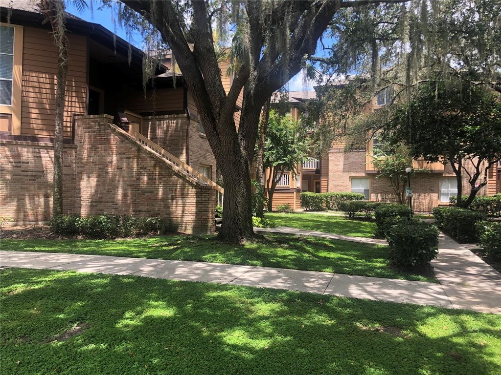 486 N PIN OAK PLACE 206, Longwood, FL 32779