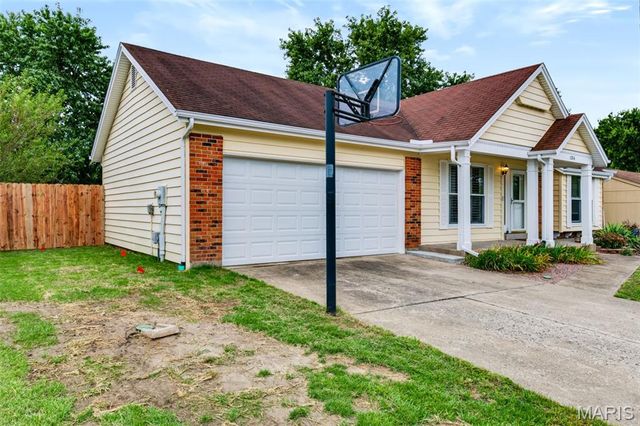 1314 Warrior Song Way, O'fallon, MO 63366