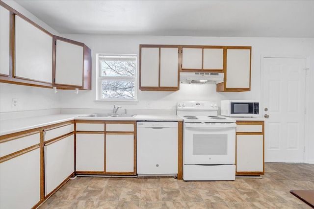 210 Pheasant Run DR, Blacksburg, VA 24060