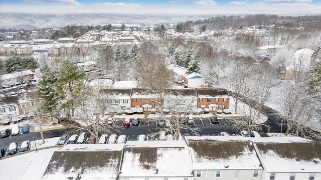 210 Pheasant Run DR, Blacksburg, VA 24060