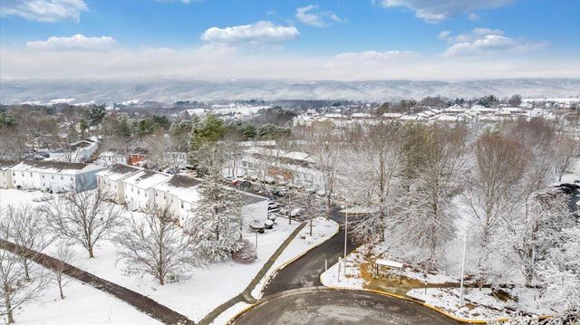 210 Pheasant Run DR, Blacksburg, VA 24060