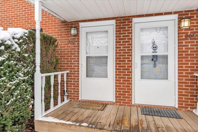 210 Pheasant Run DR, Blacksburg, VA 24060