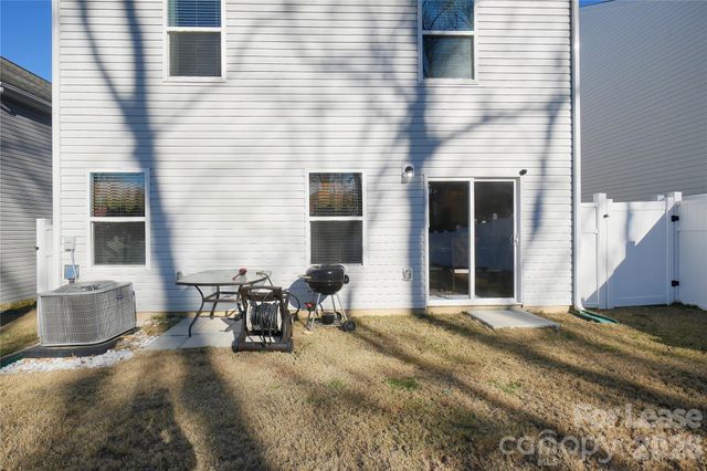 6008 Lowe Lane, Charlotte, NC 28214