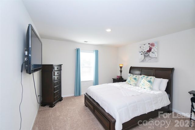 6008 Lowe Lane, Charlotte, NC 28214