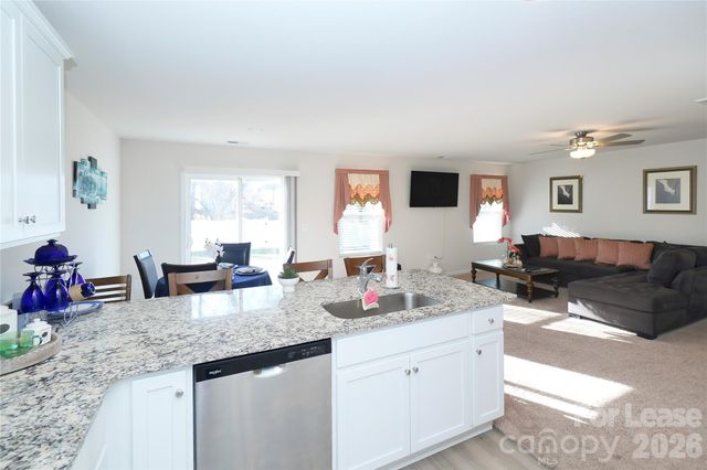 6008 Lowe Lane, Charlotte, NC 28214