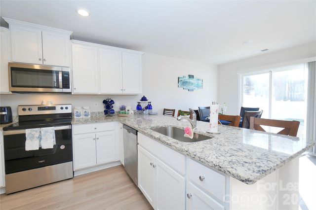 6008 Lowe Lane, Charlotte, NC 28214