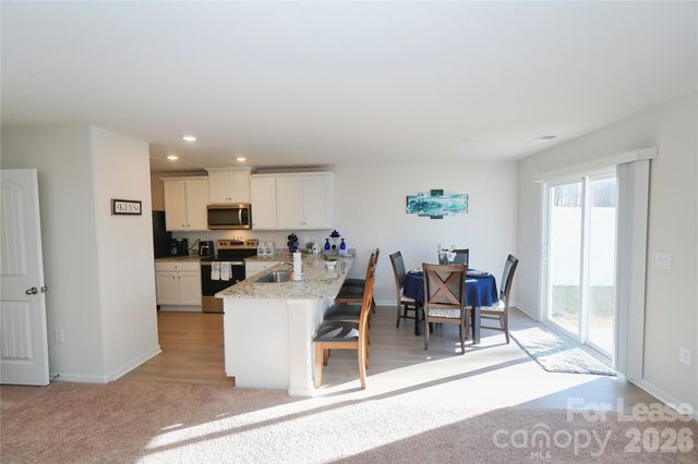 6008 Lowe Lane, Charlotte, NC 28214