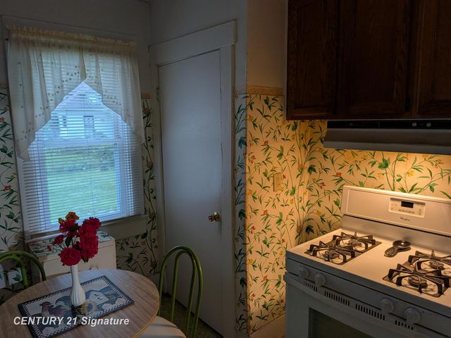 1038 E Marengo Avenue, Flint, MI 48505