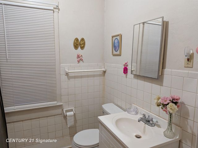 1038 E Marengo Avenue, Flint, MI 48505