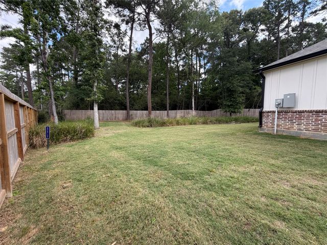 6422 Sugar Bush Drive, Magnolia, TX 77354