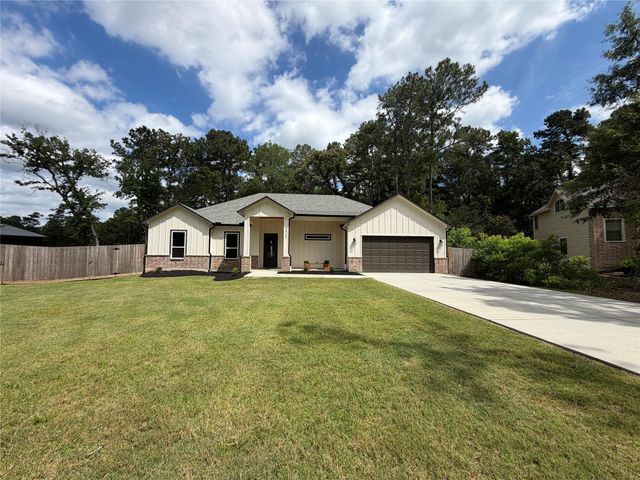 6422 Sugar Bush Drive, Magnolia, TX 77354