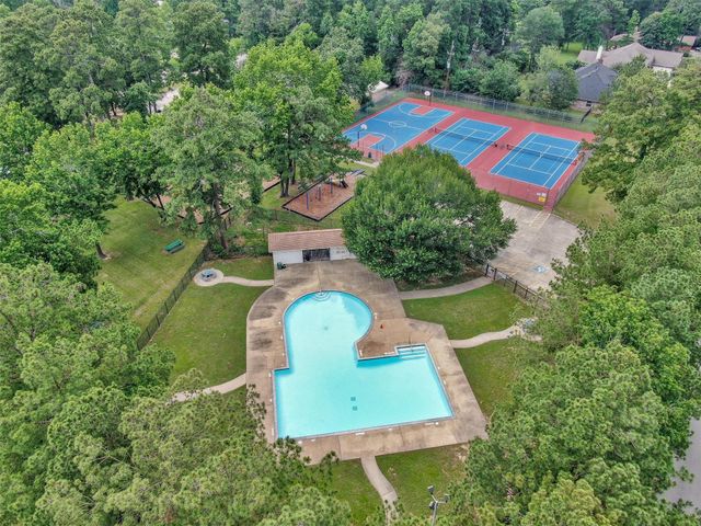 6422 Sugar Bush Drive, Magnolia, TX 77354
