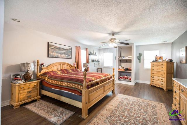 98 Gleneagle Dr, Byron, GA 31008