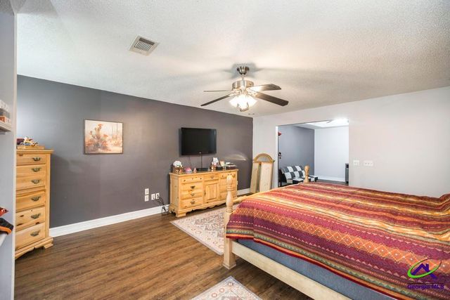 98 Gleneagle Dr, Byron, GA 31008