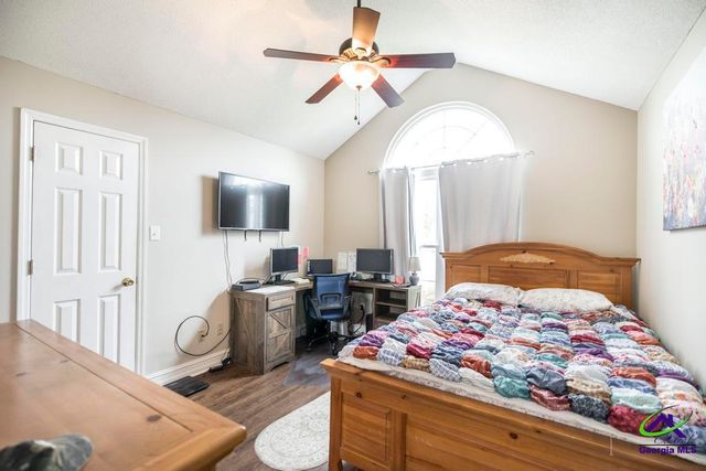 98 Gleneagle Dr, Byron, GA 31008