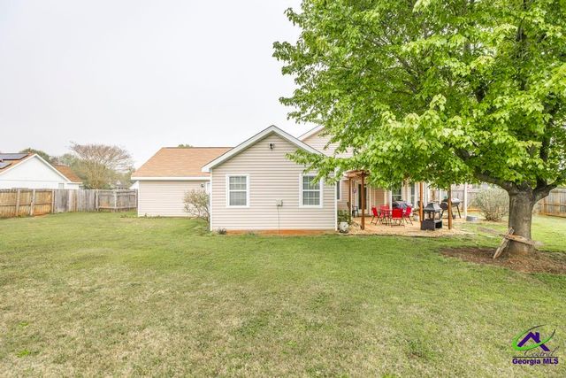 98 Gleneagle Dr, Byron, GA 31008