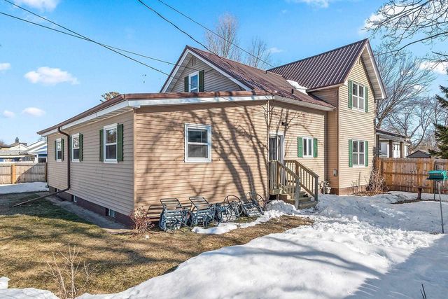 213 N FRANKLIN STREET, Oconto Falls, WI 54154
