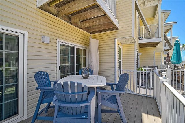 1423 GULF DRIVE N, Bradenton Beach, FL 34217