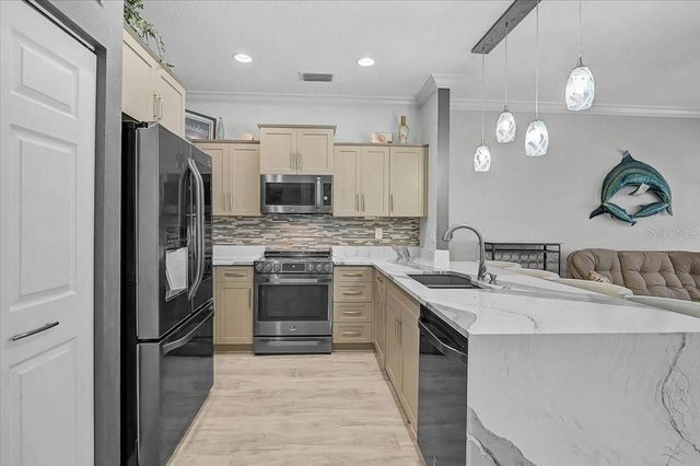 1423 GULF DRIVE N, Bradenton Beach, FL 34217