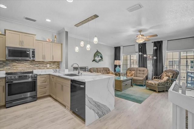 1423 GULF DRIVE N, Bradenton Beach, FL 34217