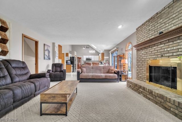 10067 Jamestown Drive, North Royalton, OH 44133