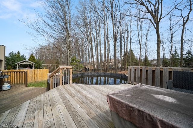 10067 Jamestown Drive, North Royalton, OH 44133