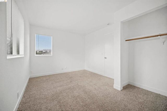 10933 Julius St D, Oakland, CA 94605