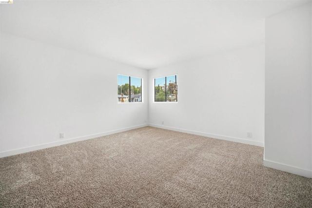 10933 Julius St D, Oakland, CA 94605